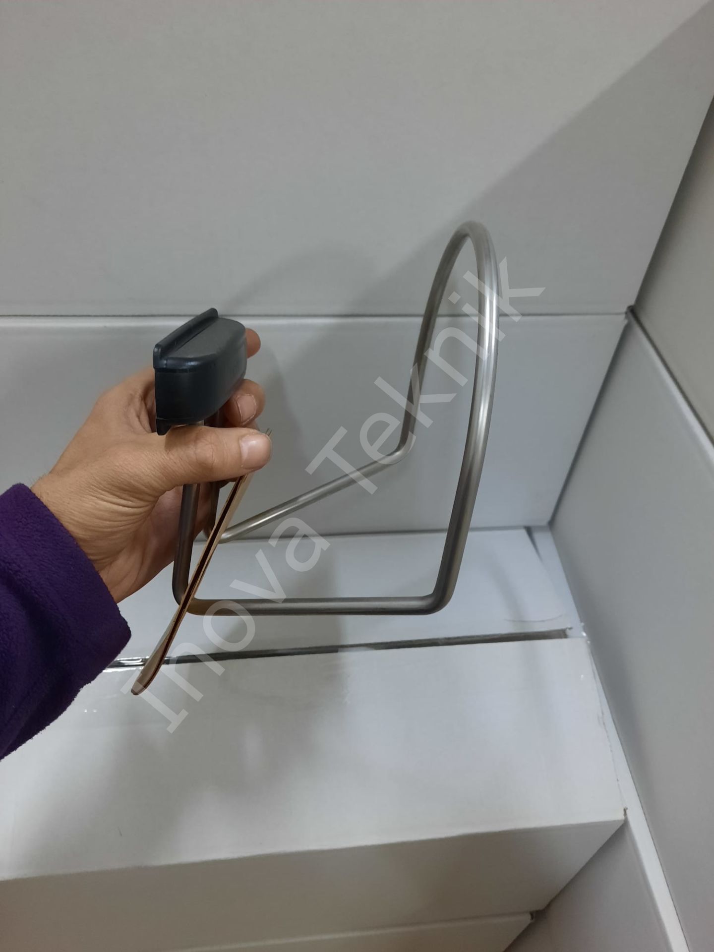 TP318-7-1 P02-Duvara Monte Edilen Hortum Asma Aparatı